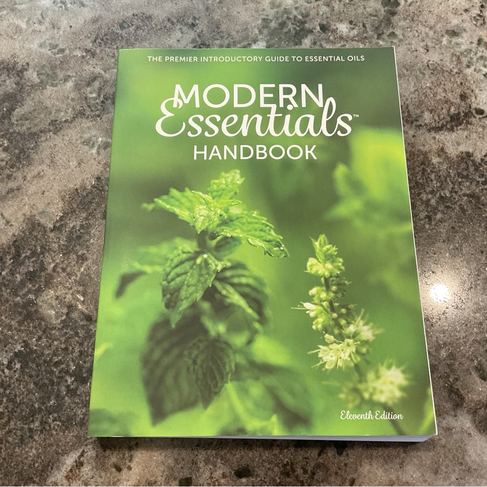 Modern Essentials,  Essential oil Handbook